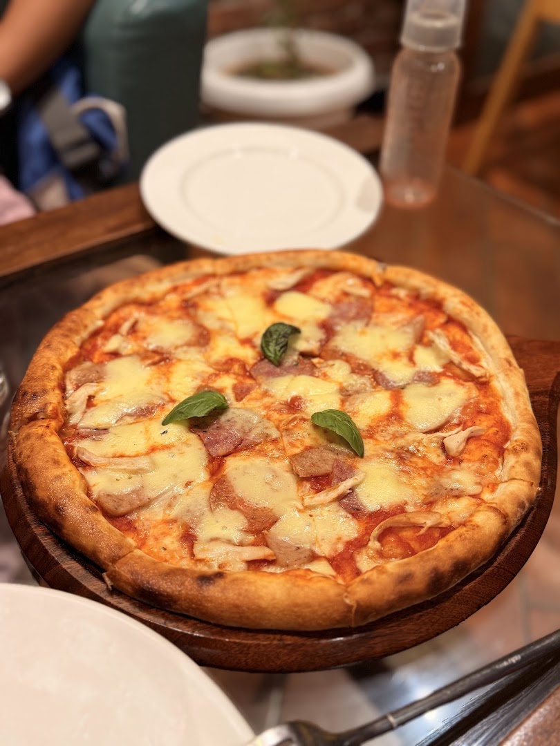 High Five Restaurant and Bar: appetizing, high-quality food photography