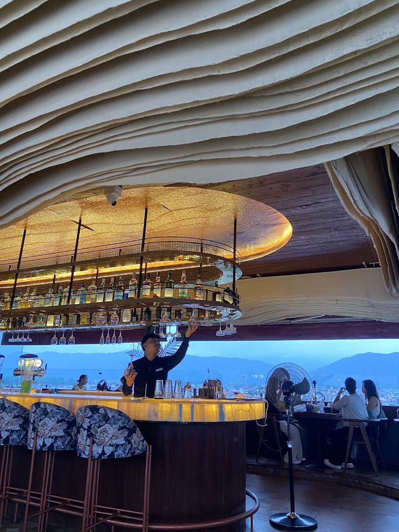 Savvy Bars: high quality atmospheric bar photo