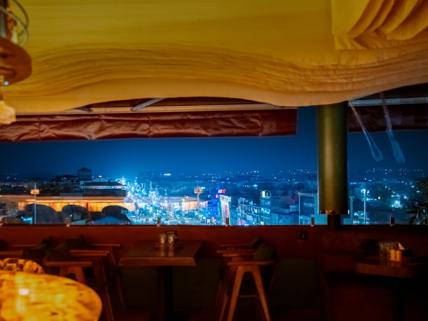 Savvy Bars: attractive view of bar atmosphere