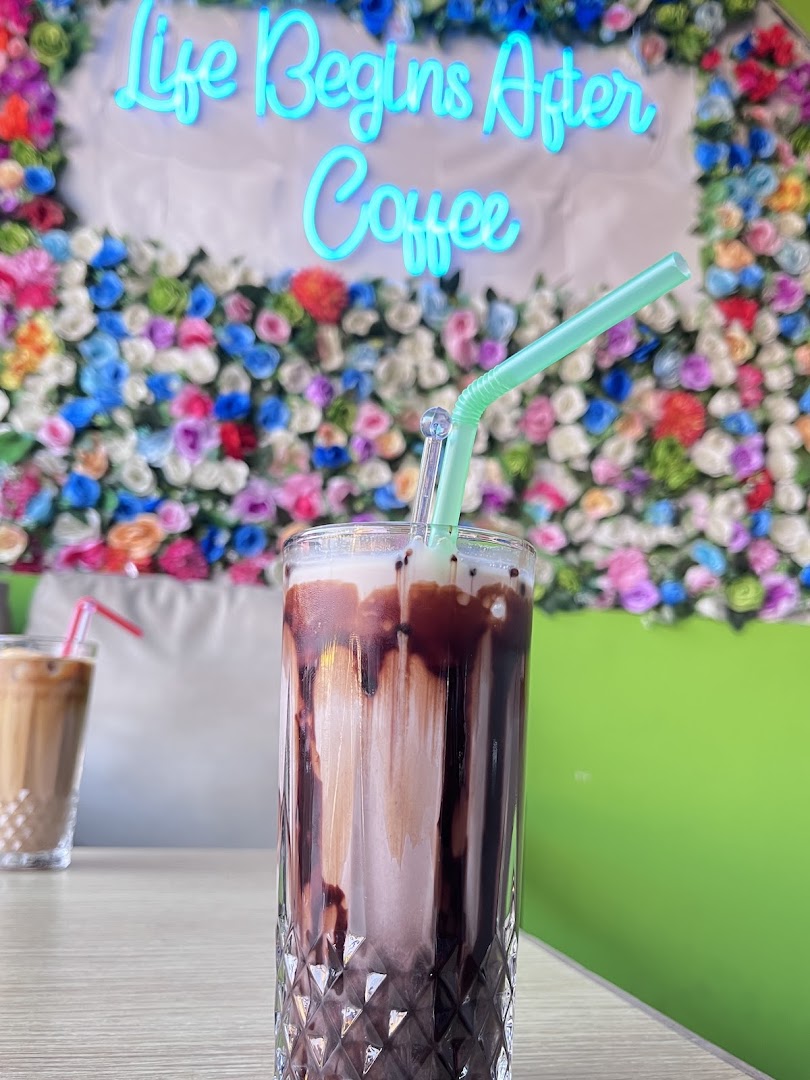 RedMud Coffee: appealing photo of coffee drink
