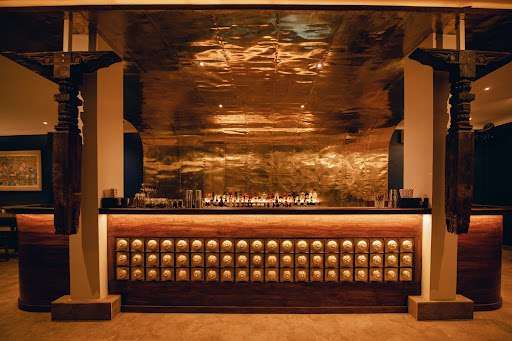 Layaa: high quality interior bar shot