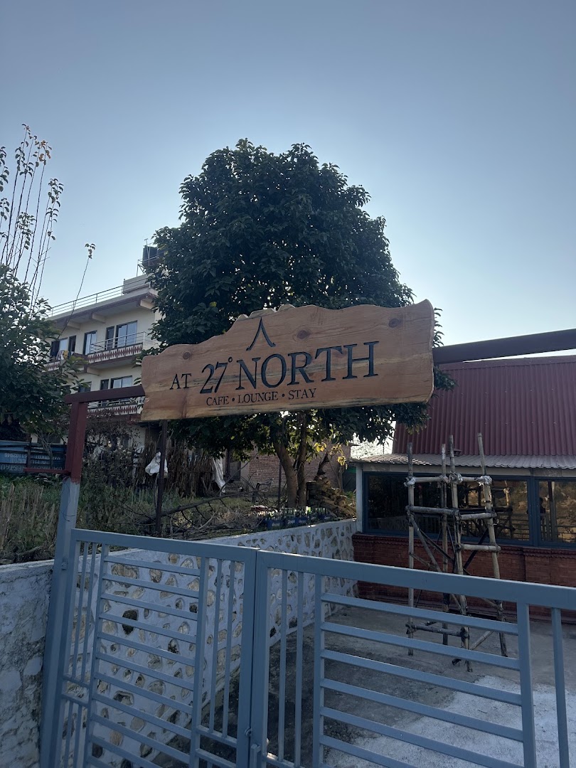 At 27° North: clear signage of the venue