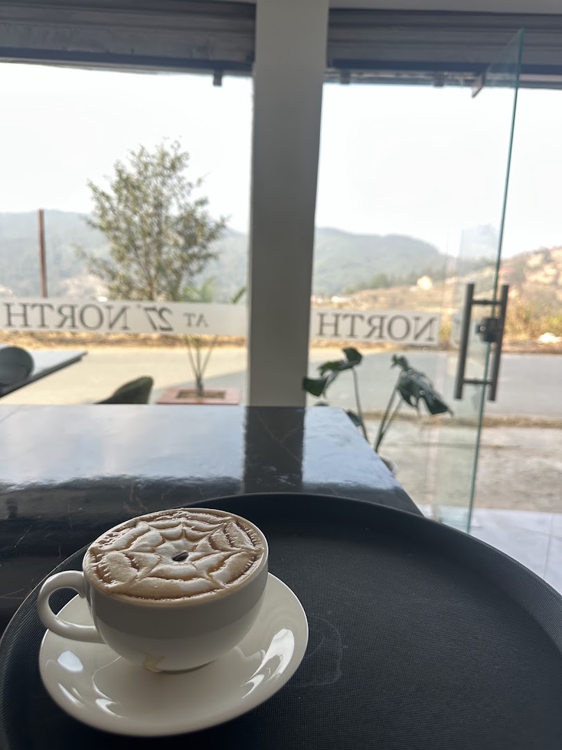 At 27° North: appealing coffee shot with view