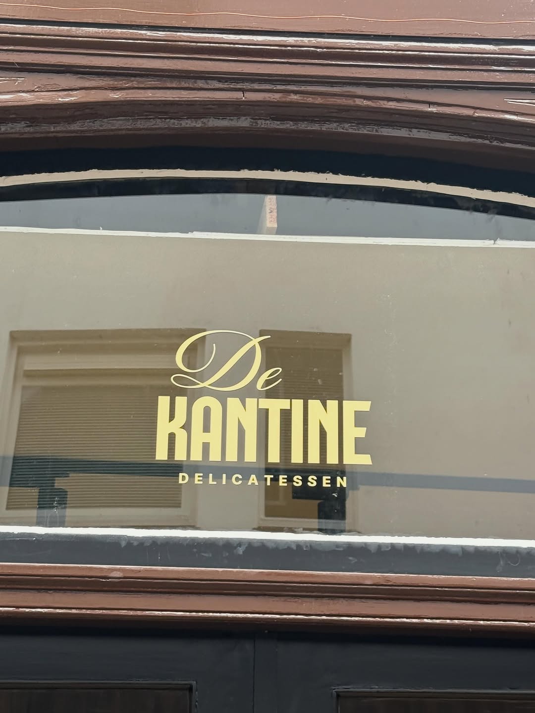 De Kaaskantine: clear photo of shop signage