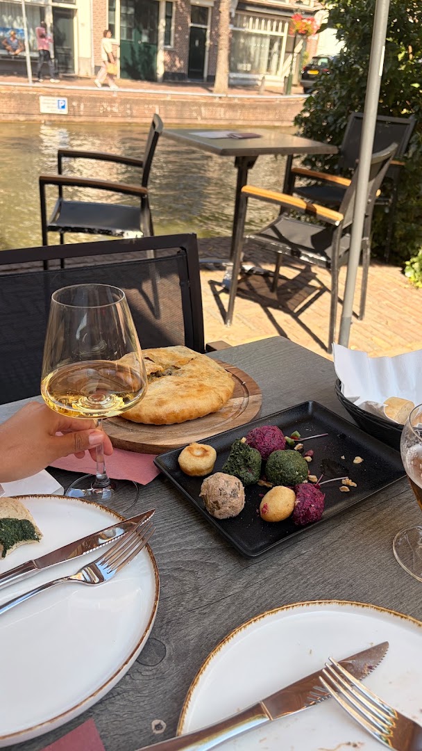 MADA: appealing food and terrace setting