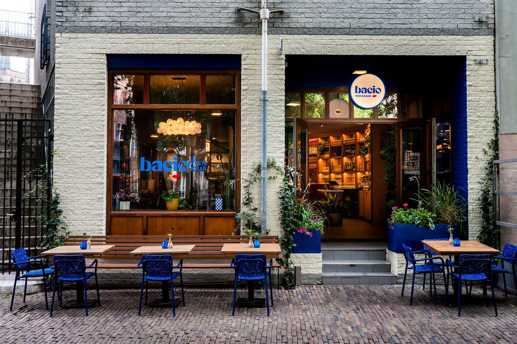 Bacio: professional exterior shot of venue