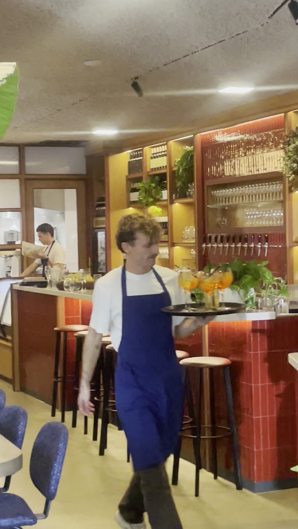 Bacio: staff and restaurant atmosphere