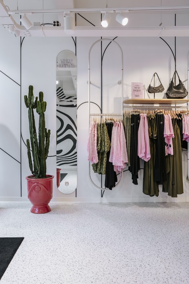 Guts & Gusto: professional shop interior display photo