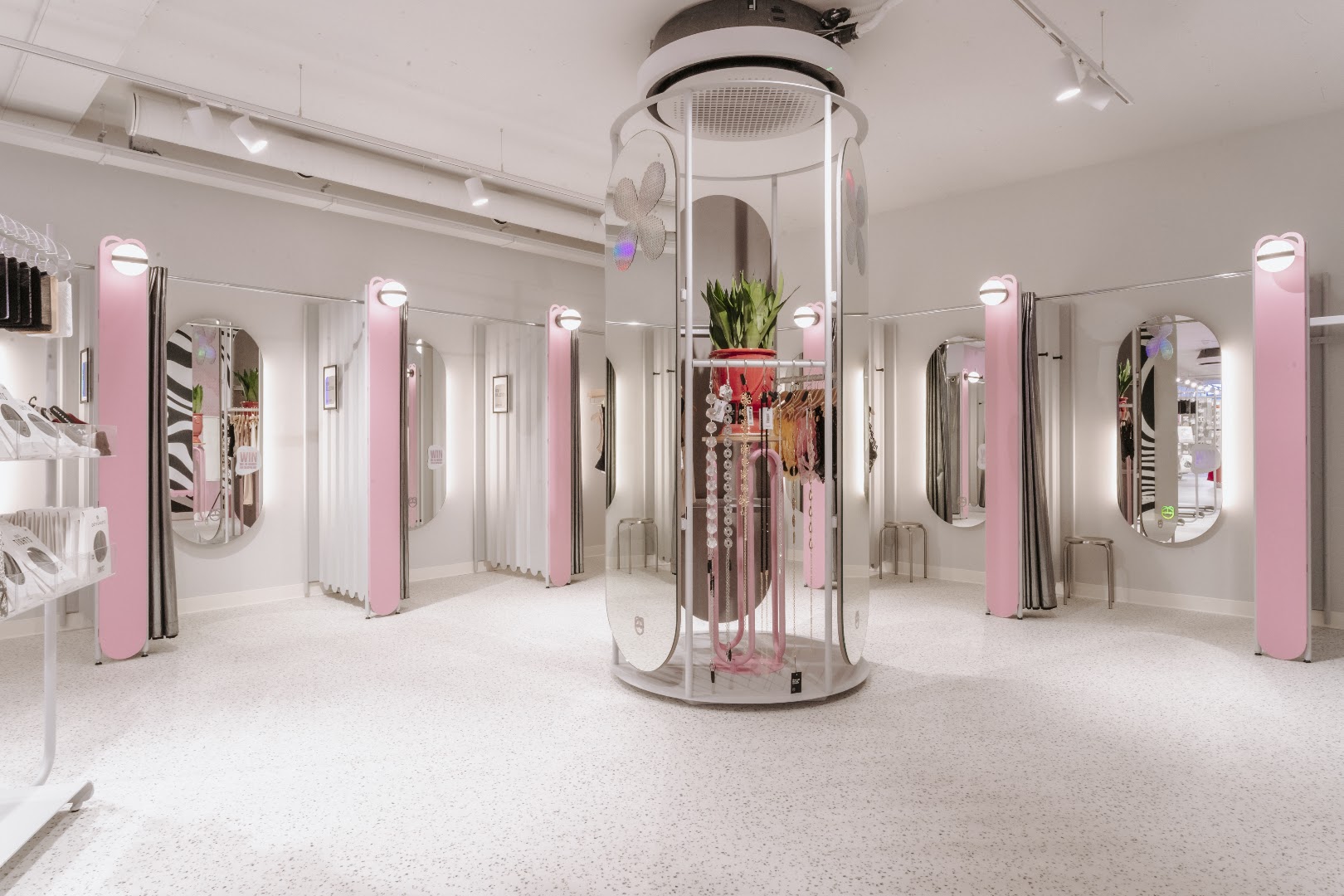 Guts & Gusto: professional interior shop photo
