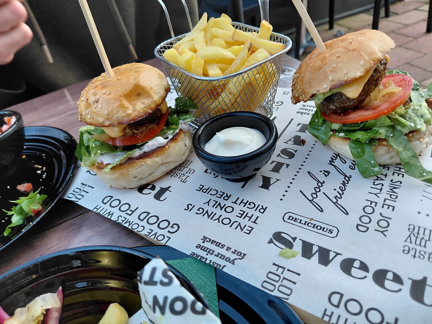 Noon & Moon: appetizing photo of bar food