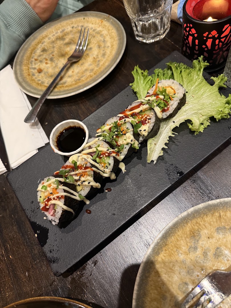 Somaek: appetizing food presentation