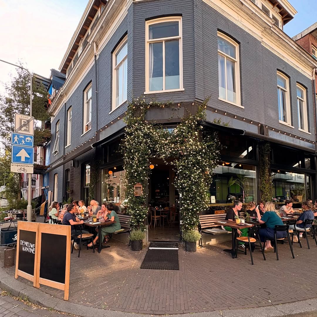 De Nieuwe Kantine: inviting atmosphere and clear exterior