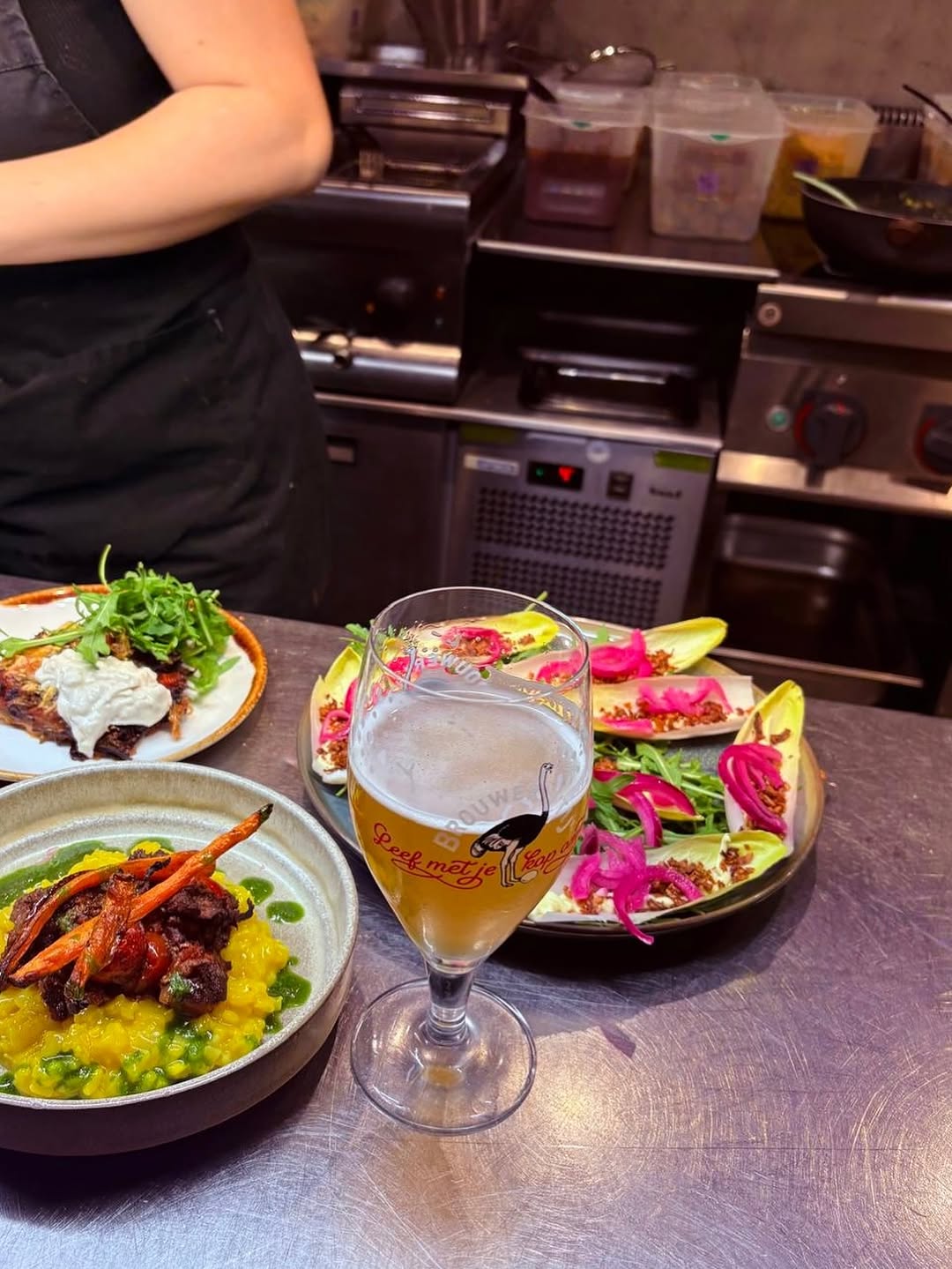 De Nieuwe Kantine: appetizing food and drink presentation