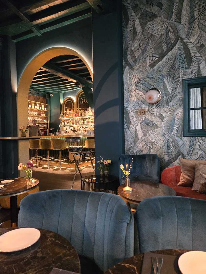 THE BAR · Bergen op Zoom