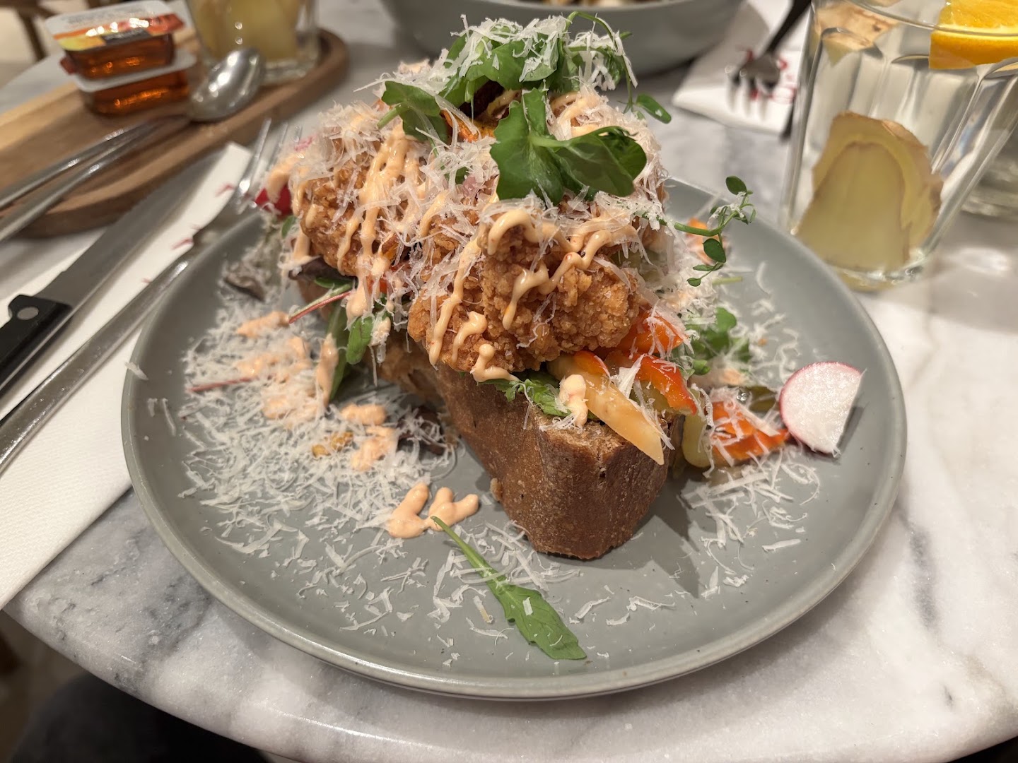 Tet à Tet: appetizing, high-quality food photo