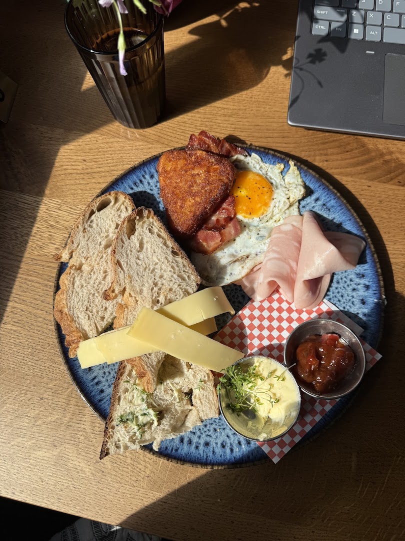 Café Zuiderlicht: appetizing, high-quality food photo
