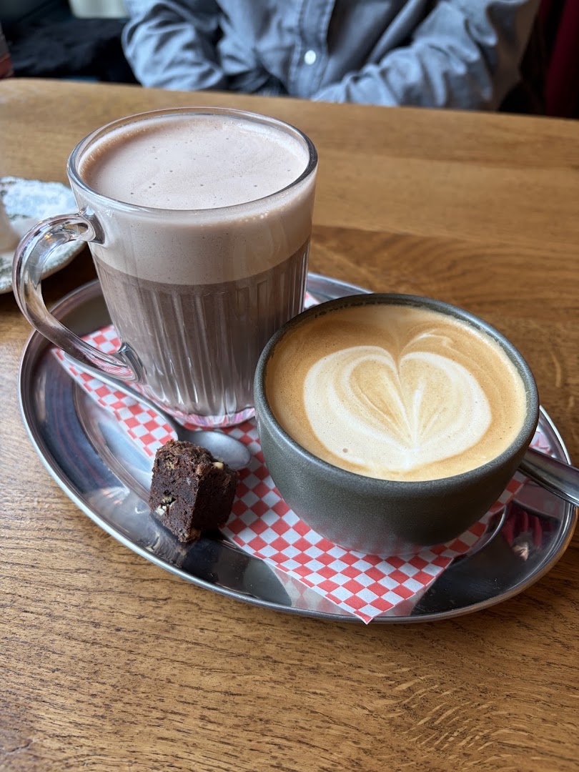 Café Zuiderlicht: appetizing photo of cafe drinks