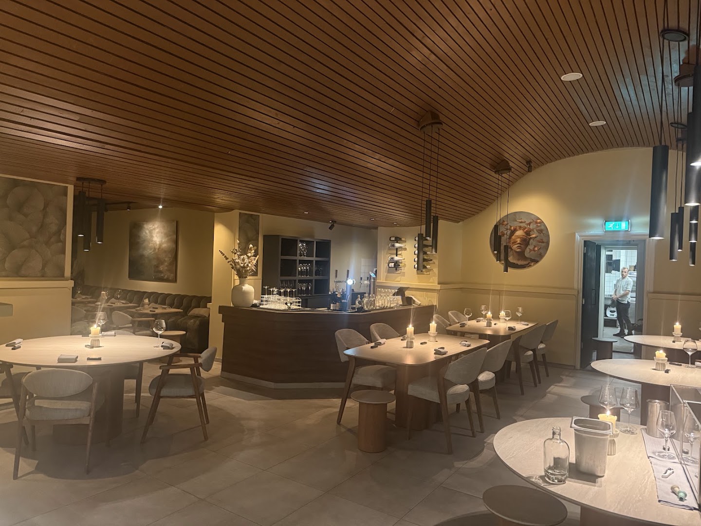 Munditia: inviting and professional interior shot