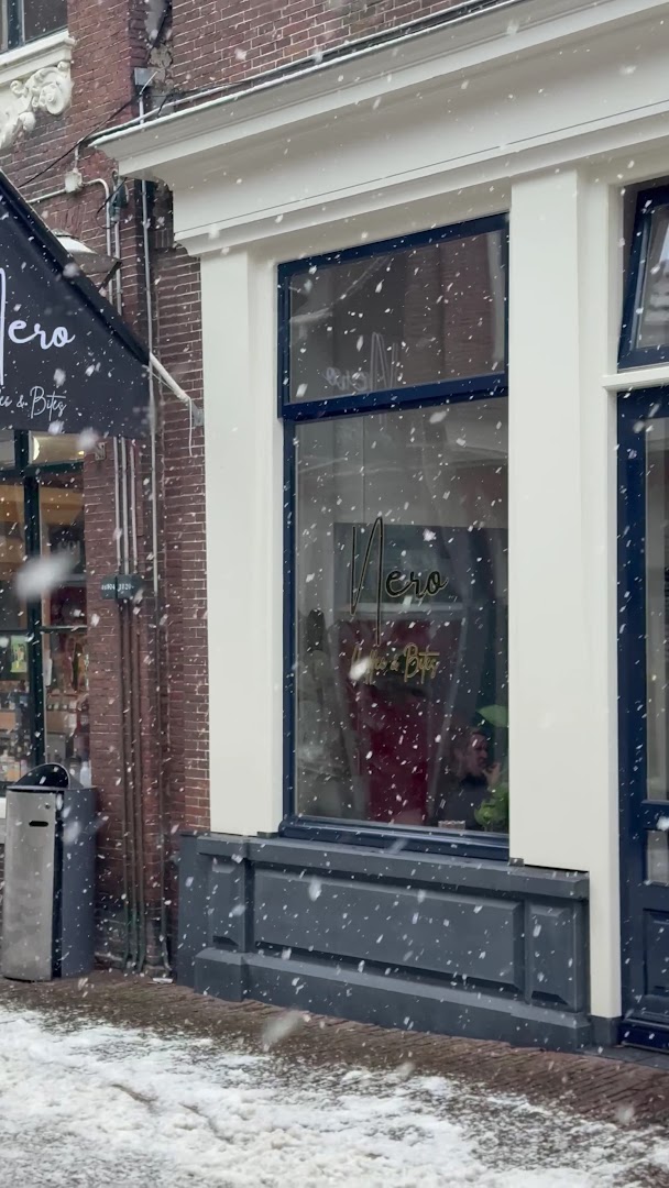 Koffiebar Nero: clear exterior shot of venue