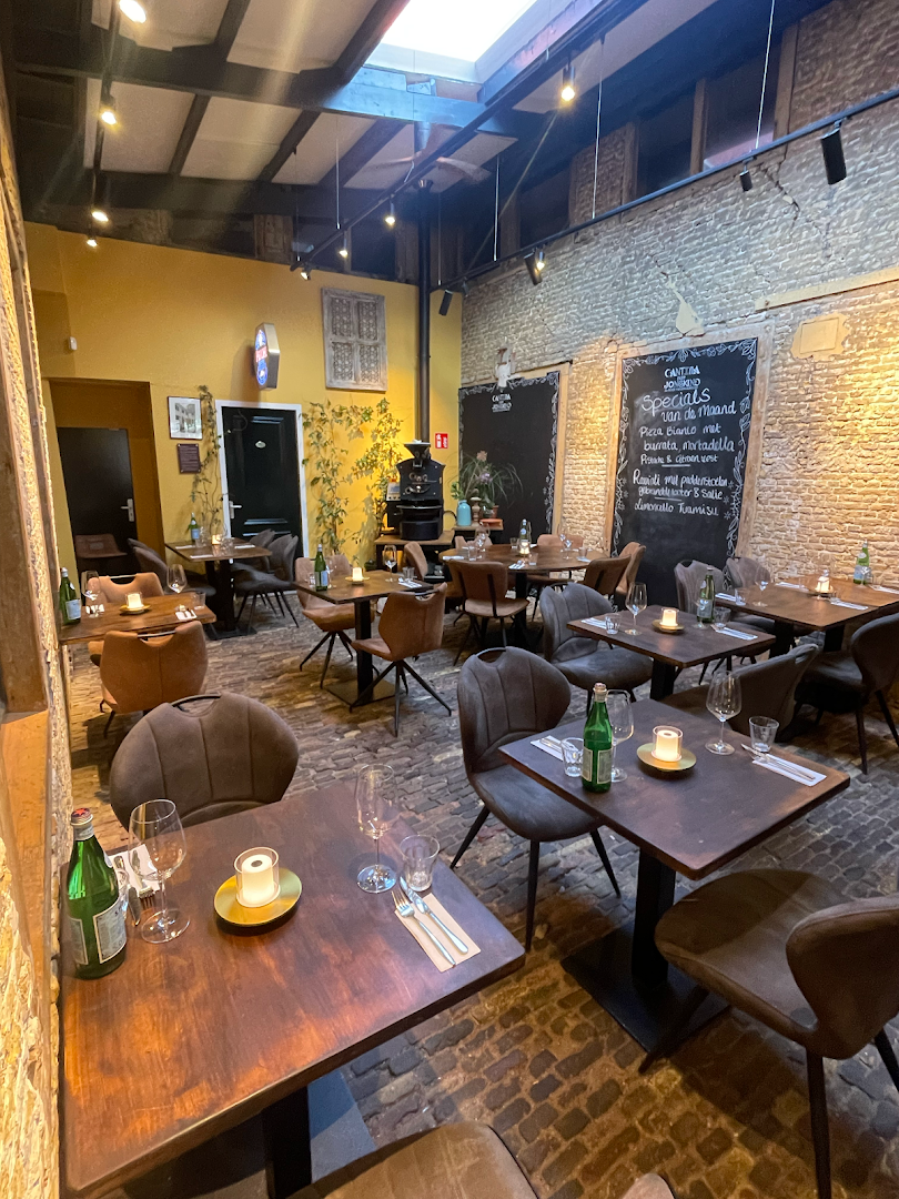 Cantina van Jongkind: inviting atmosphere and clear interior