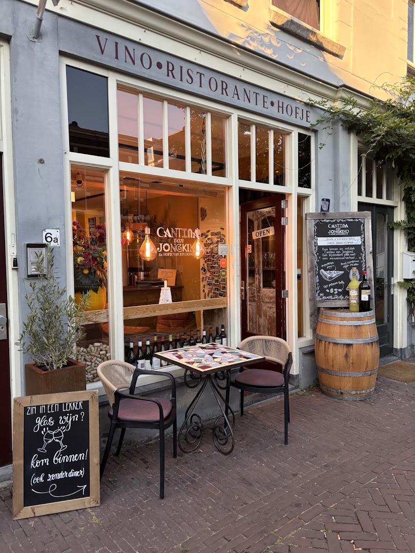 Cantina van Jongkind: inviting and clear exterior shot