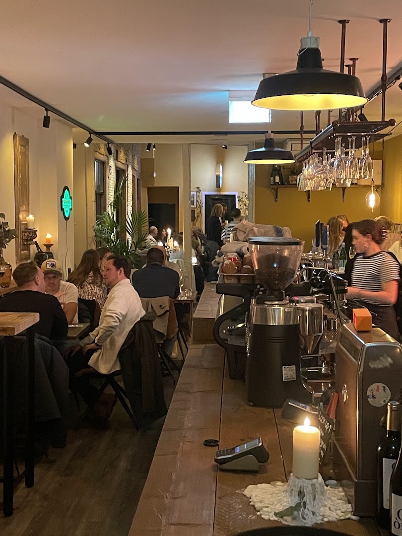 Cantina van Jongkind: inviting atmosphere and interior