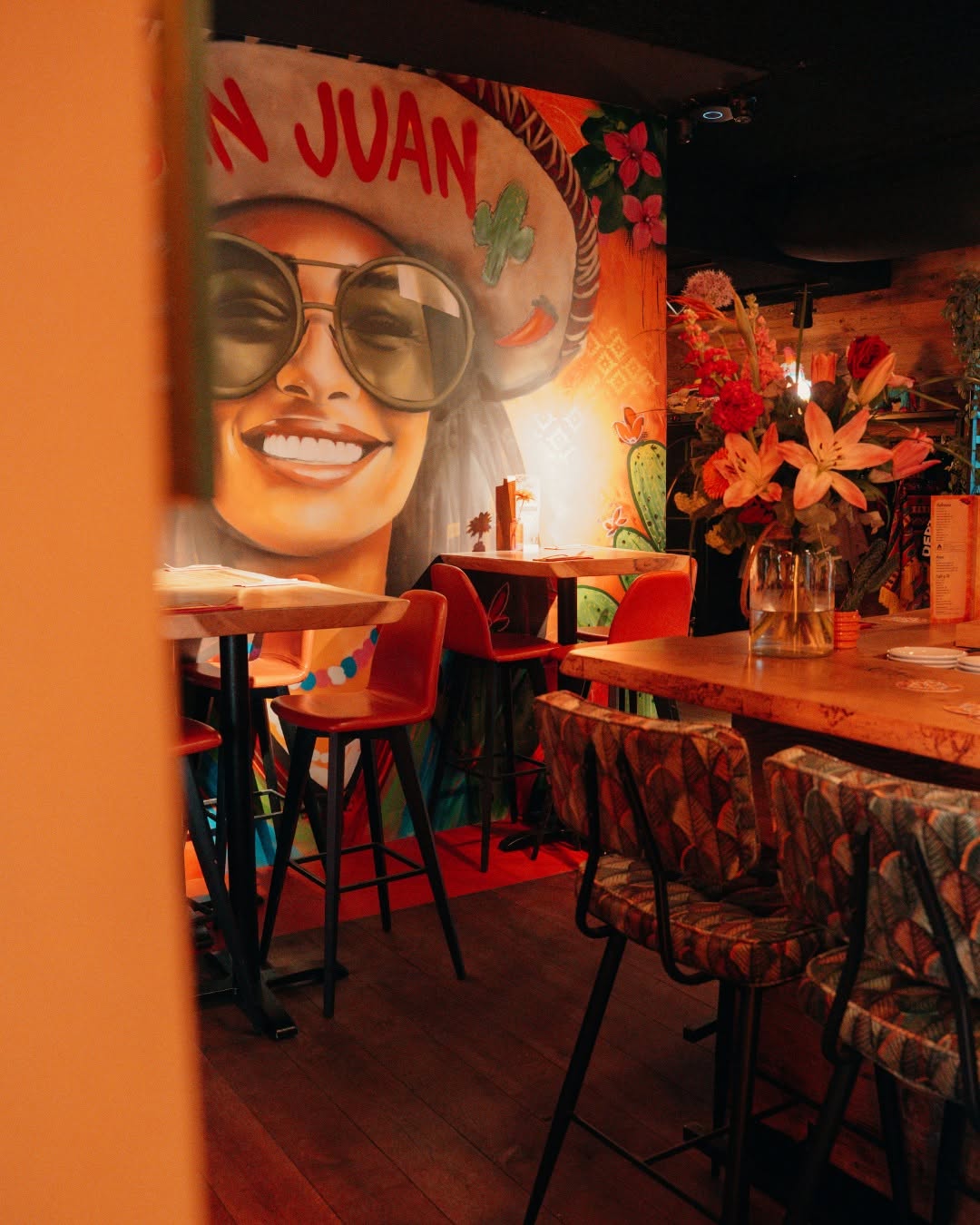 San Juan: inviting restaurant interior atmosphere