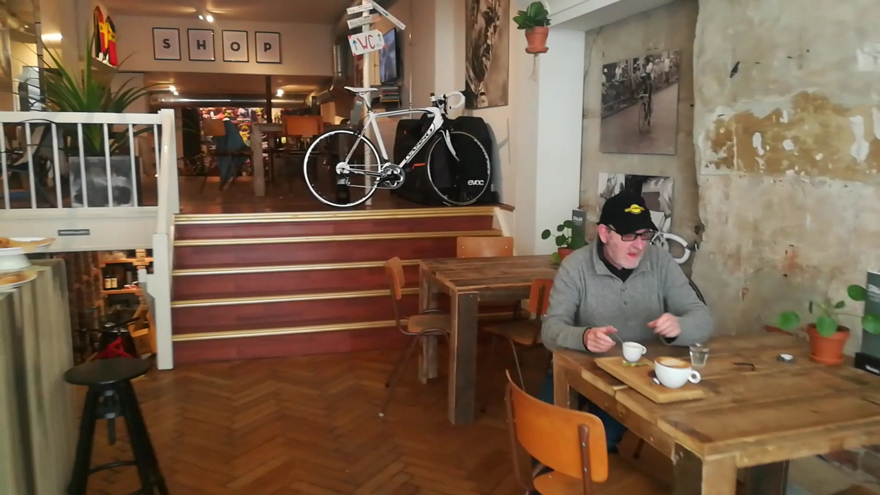 Spaak: inviting cafe atmosphere