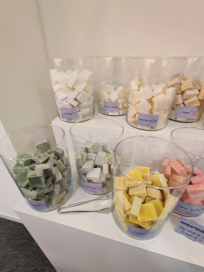 Tapparfumbar Le Nez: clear display of shop products