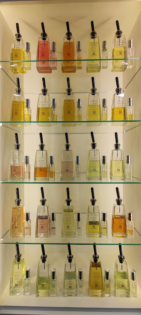 Tapparfumbar Le Nez: clear display of shop products