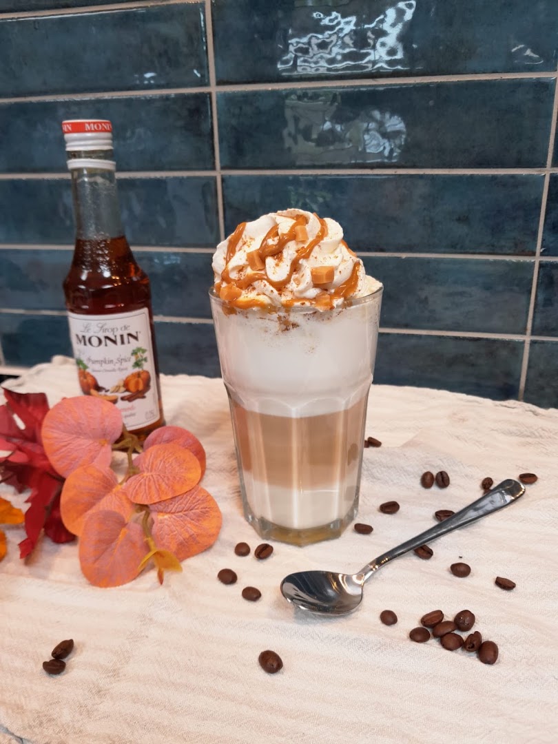 geWOON! welkom: appetizing photo of coffee drink