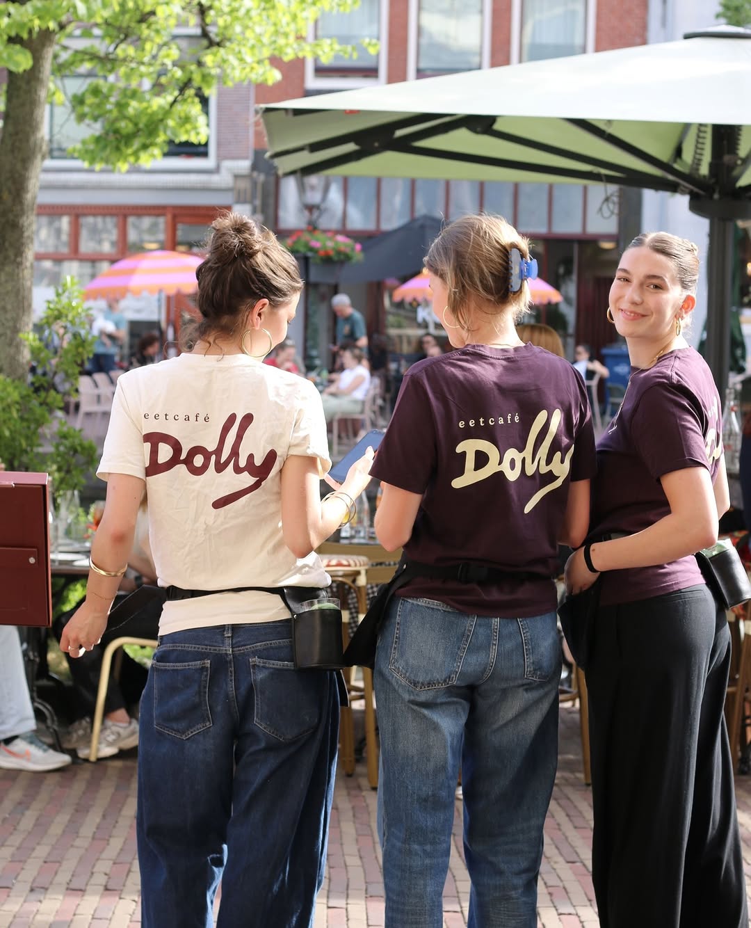 Eetcafé Dolly: professional photo of friendly staff
