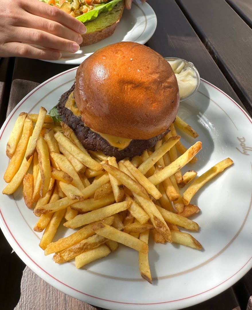Eetcafé Dolly: appetizing photo of served food