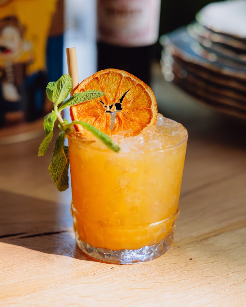 Los Cosmos: high quality professional cocktail photo