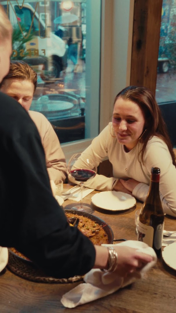 Los Cosmos: authentic restaurant dining experience
