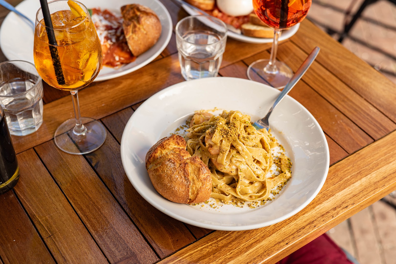 Spaghetteria: appetizing, high-quality food photography