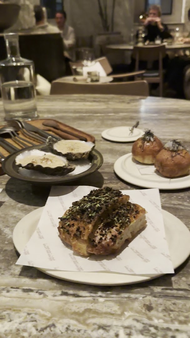 Ember: appetizing food photography in restaurant setting