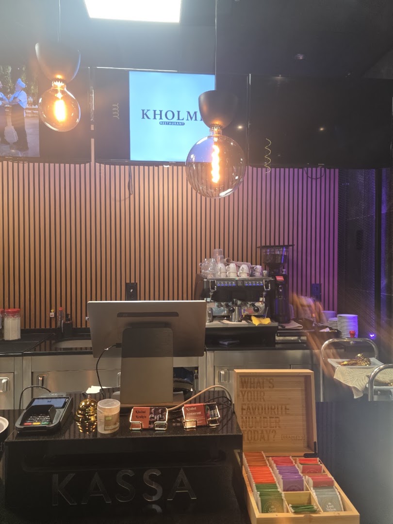 Kholmi: clear view of restaurant interior