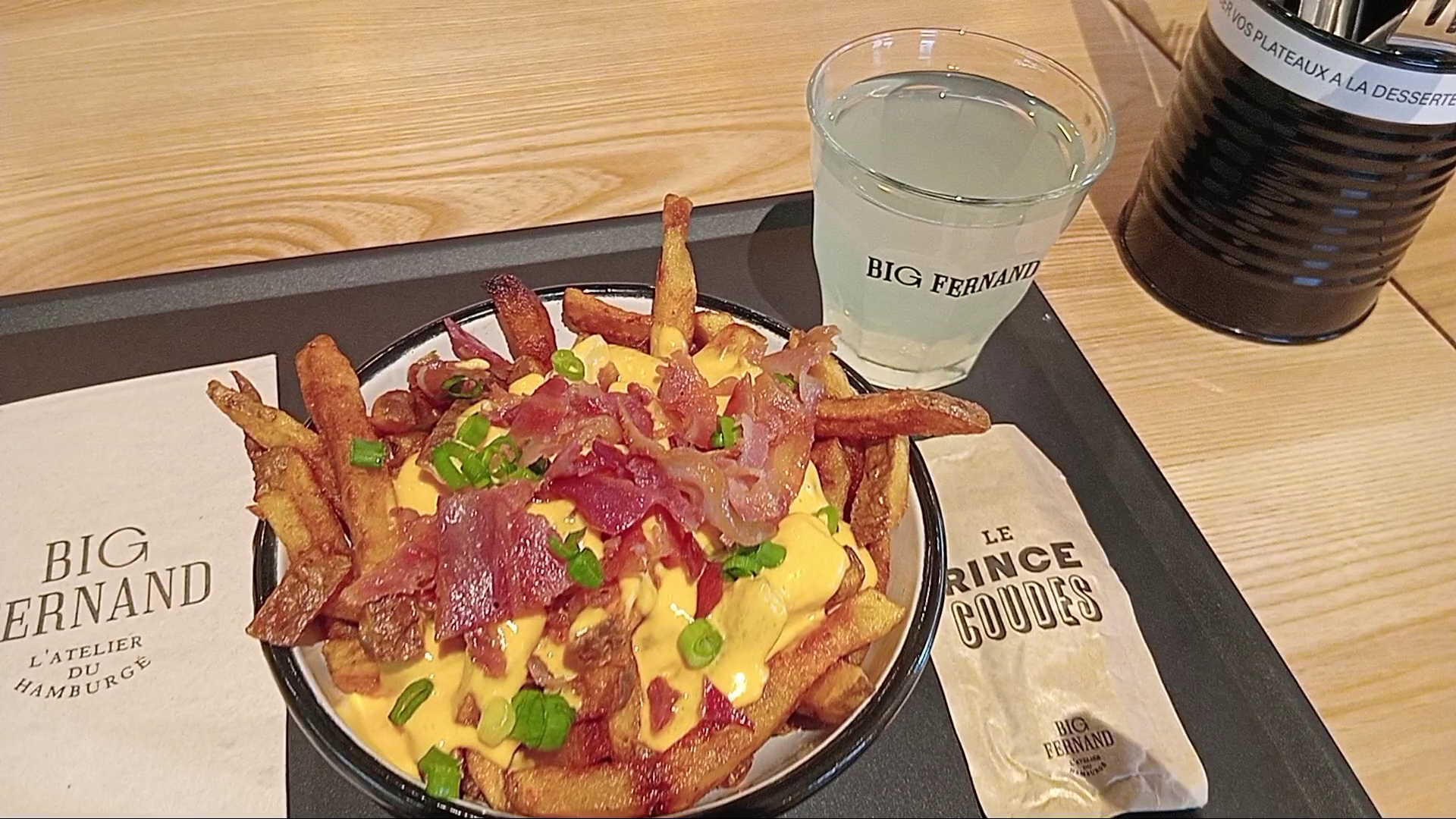 Big Fernand Nouméa: appetizing food photo with branding