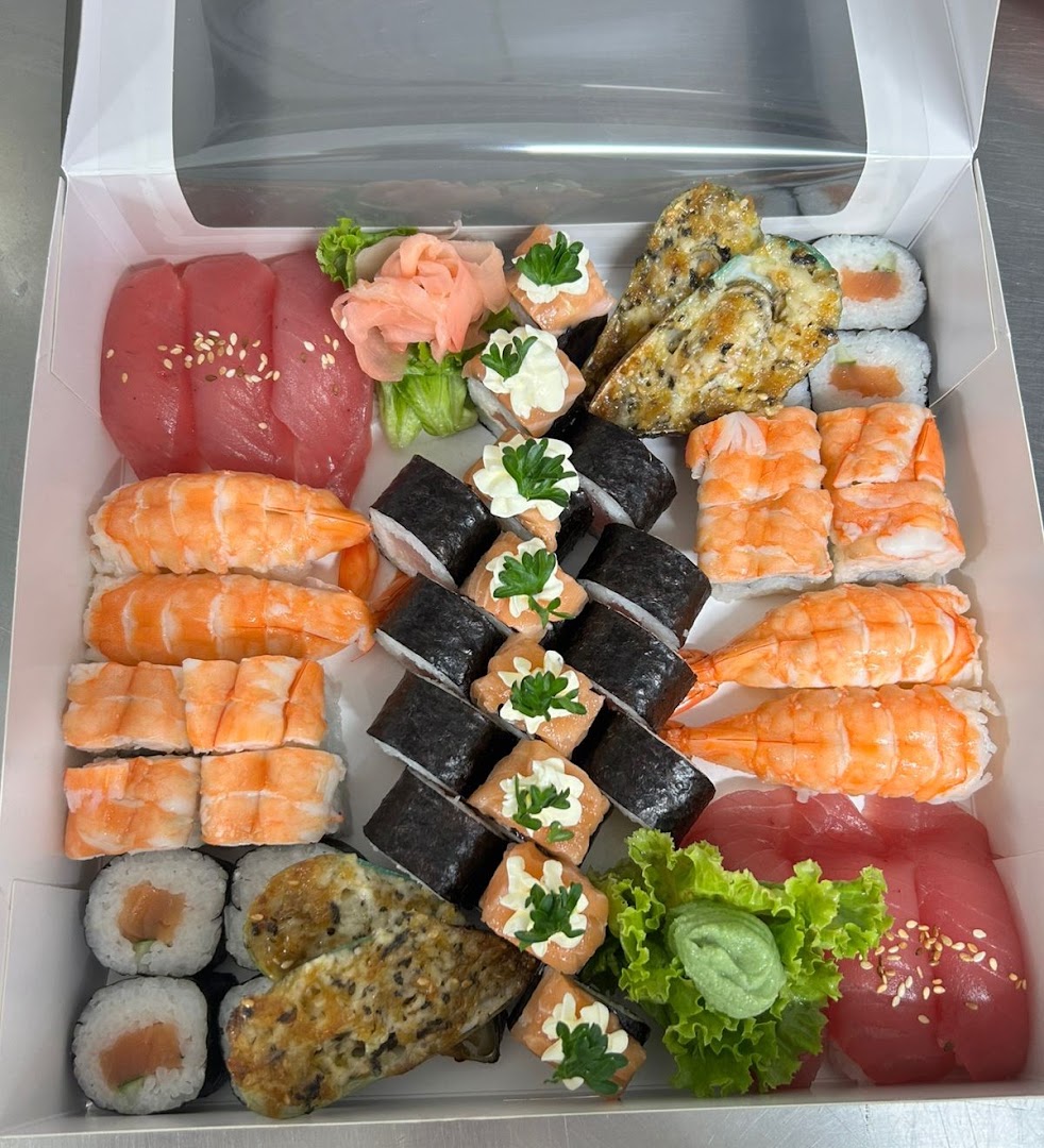 Yoken Sushi: appetizing, high-quality sushi platter photo