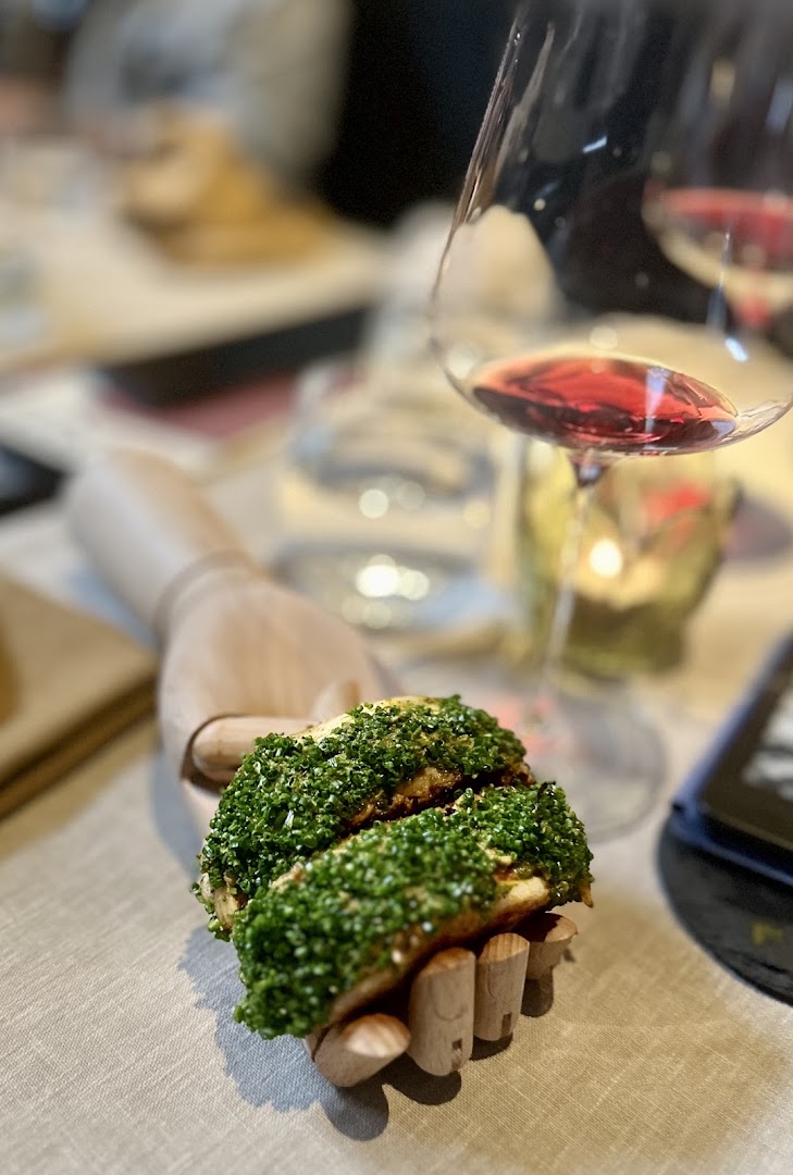 Aarth: appetizing food presentation and atmosphere