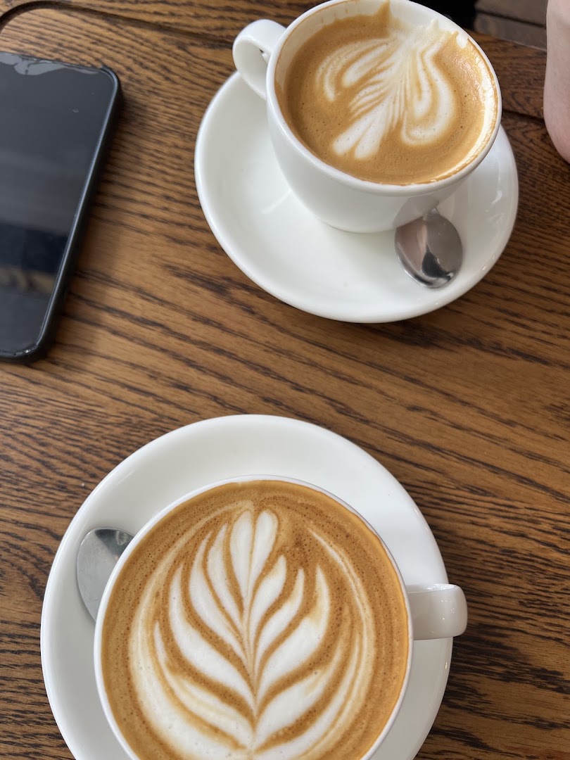 Fitzroy Deli: appealing coffee and latte art