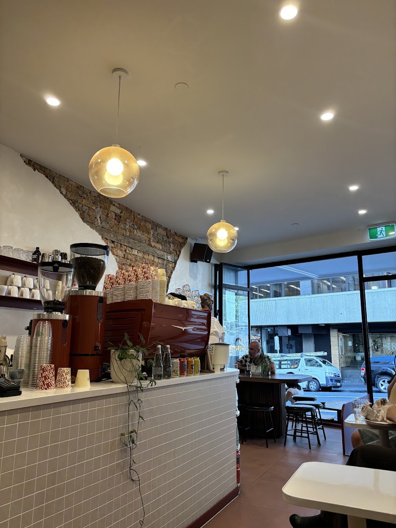 Fitzroy Deli: clear, inviting interior atmosphere