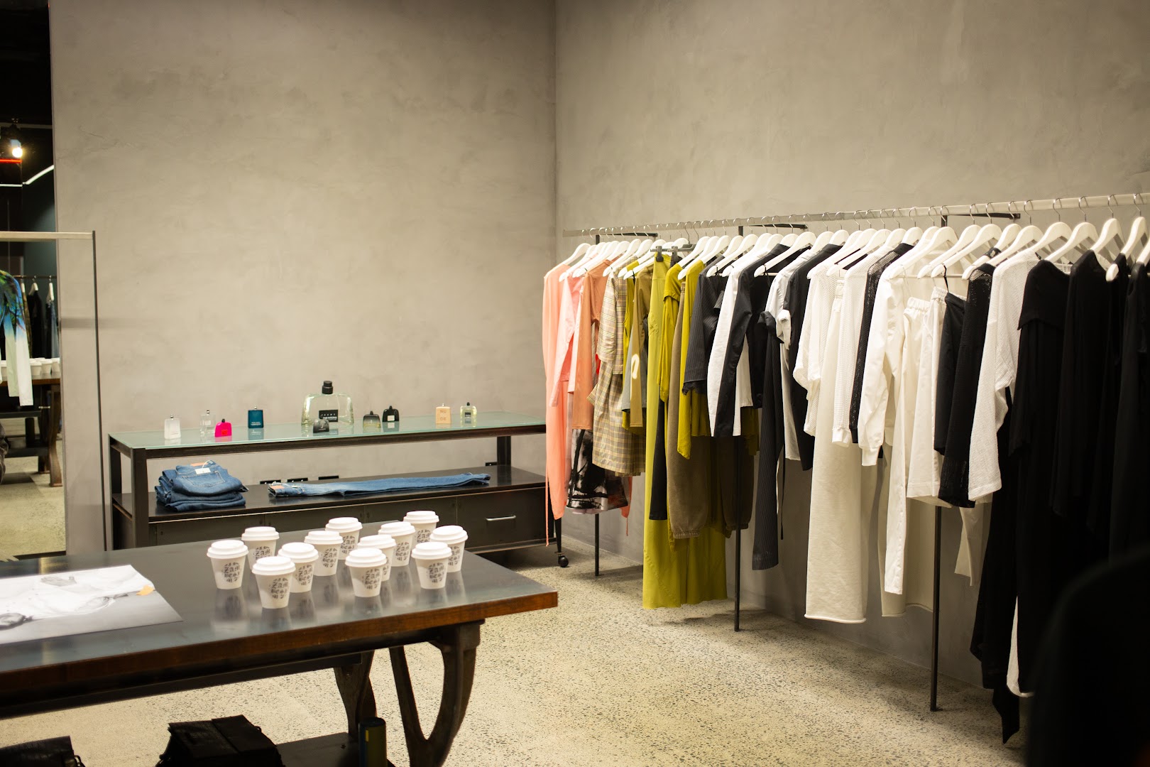 Zambesi: clear, professional shop interior display