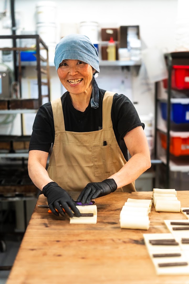 Bellbird Bakery Holmwood: professional photo of staff working