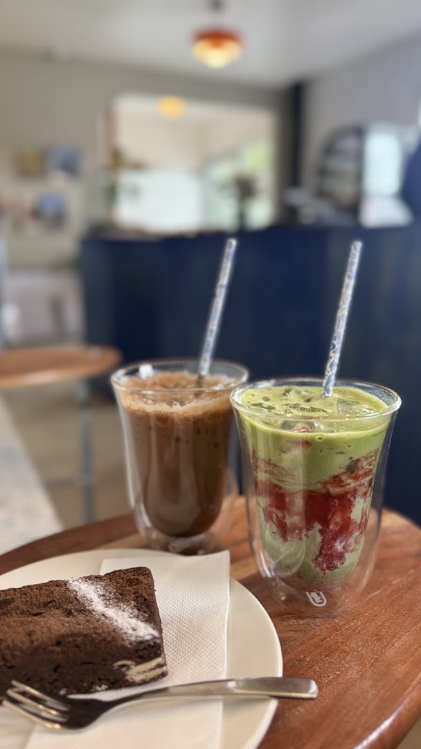 Odds Coffee: appetizing food and drink photo