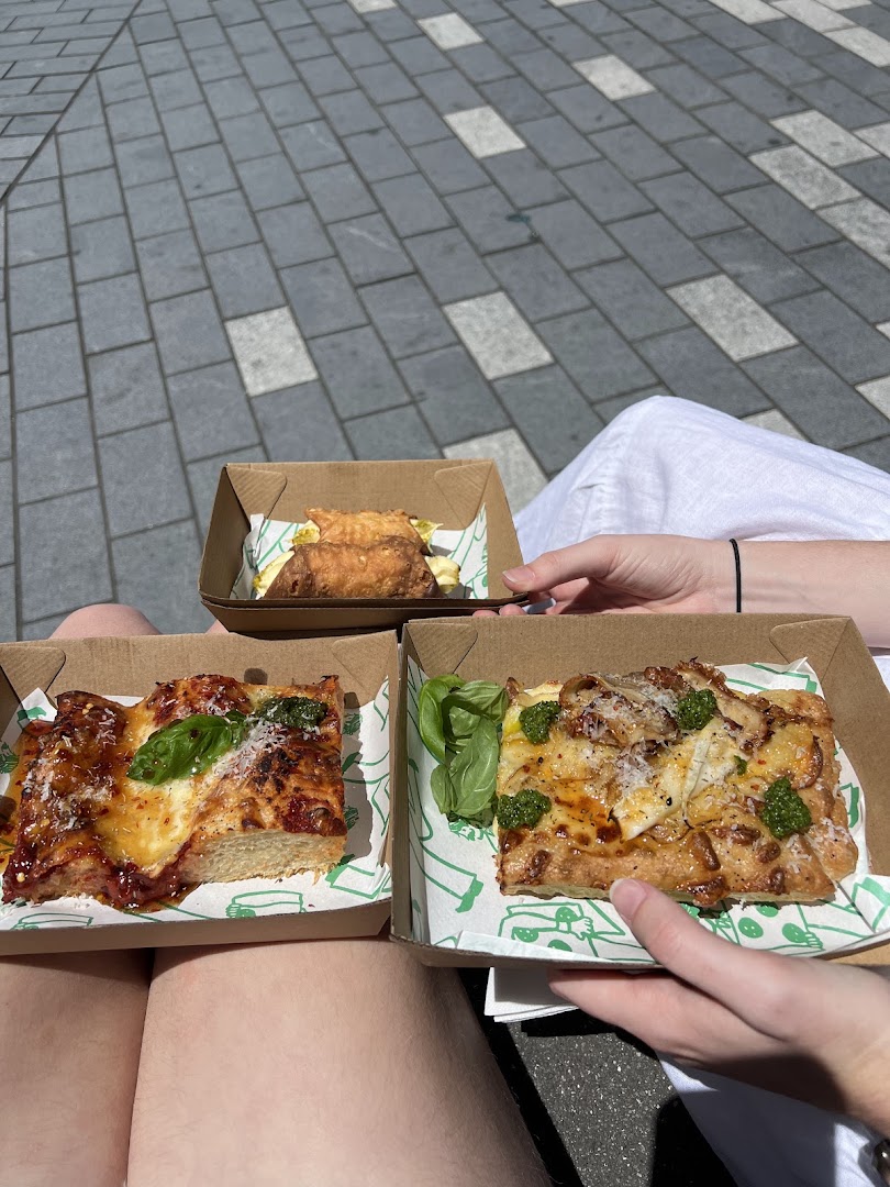 Slice: appetizing food photo in context