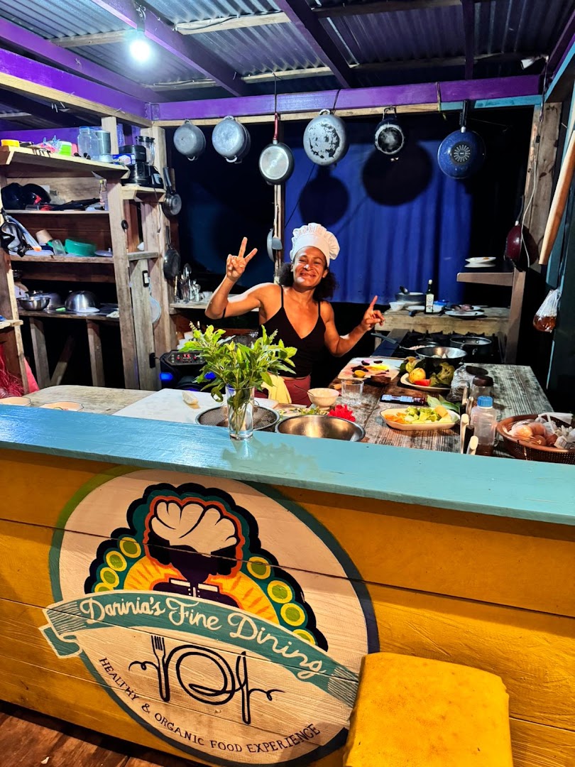 Darinia's Fine Dinning: inviting photo of chef cooking