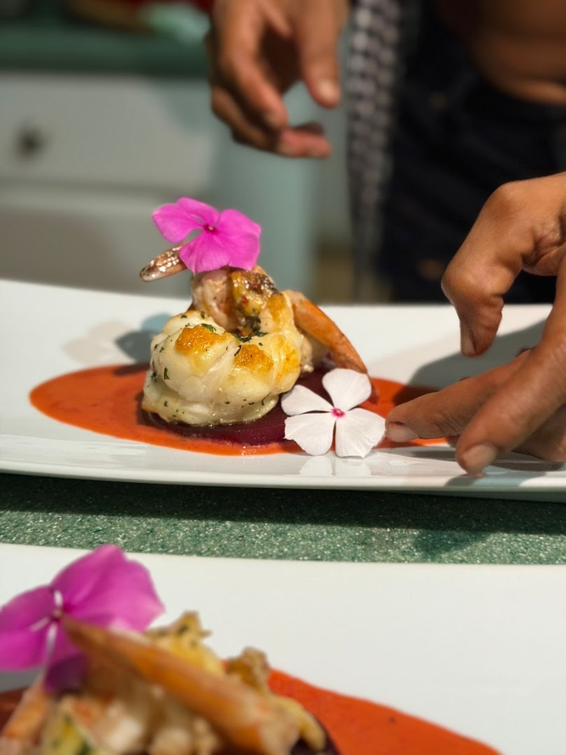 Darinia's Fine Dinning: professional food presentation and quality