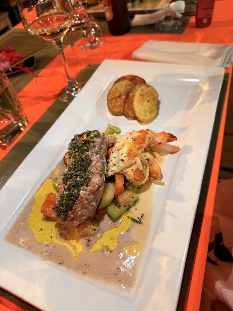 Darinia's Fine Dinning: appetizing, high-quality food photography